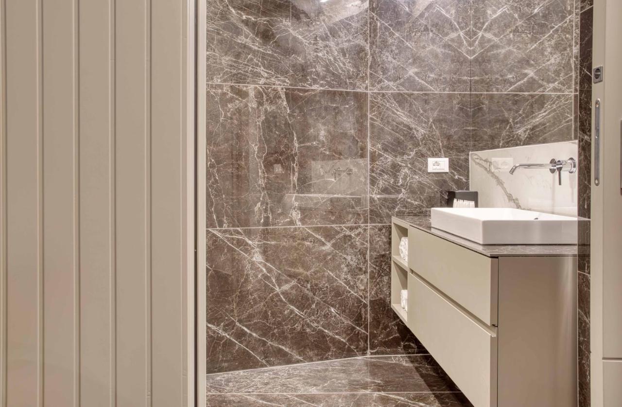 Le Suite Del Corso The Smart Boutique Aparthotel By Ospitami Milan Luaran gambar
